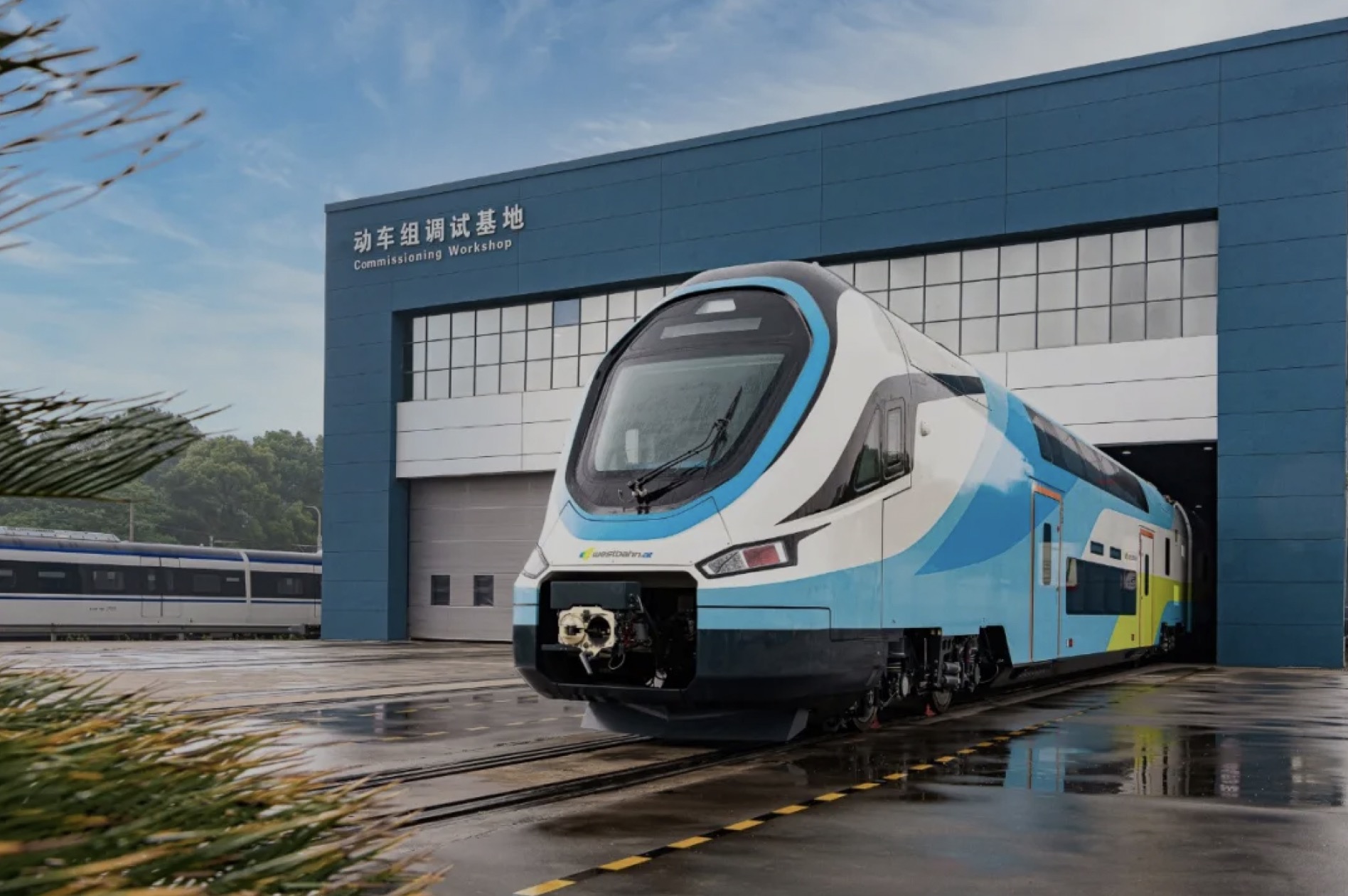 可靠性与客户科技体验感;最让人诧异的无疑是:一列双层动车的整车重量